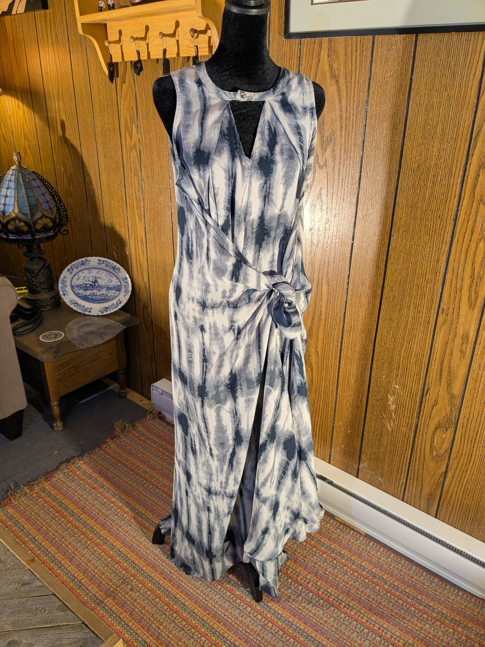 REMA Aparellel Sleeveless Navy and White Tie-Dye Marie Maxi SwingDress with Belt - Picture 4 of 7